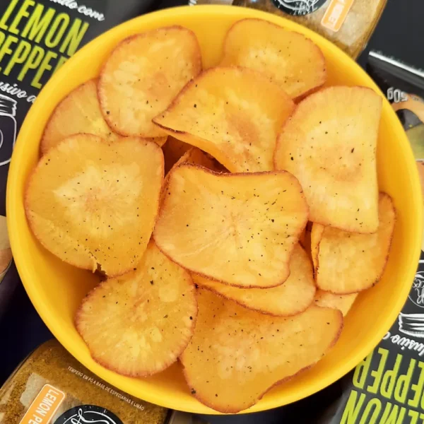 CHIPS DE MANDIOCA COM LIMÃO E PIMENTA 100g